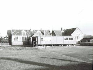 Eaton Bray Lower School (click to view full photo)