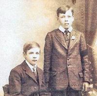 Twins Alec and Eric Jackson, b.1904 (click to view full photo)